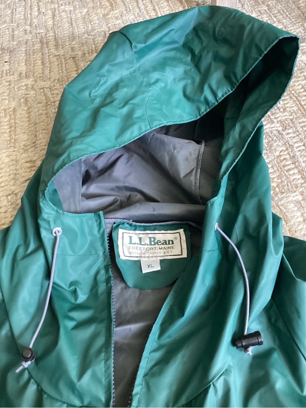 XL L.L.Bean Teal Hooded Nylon Jacket
